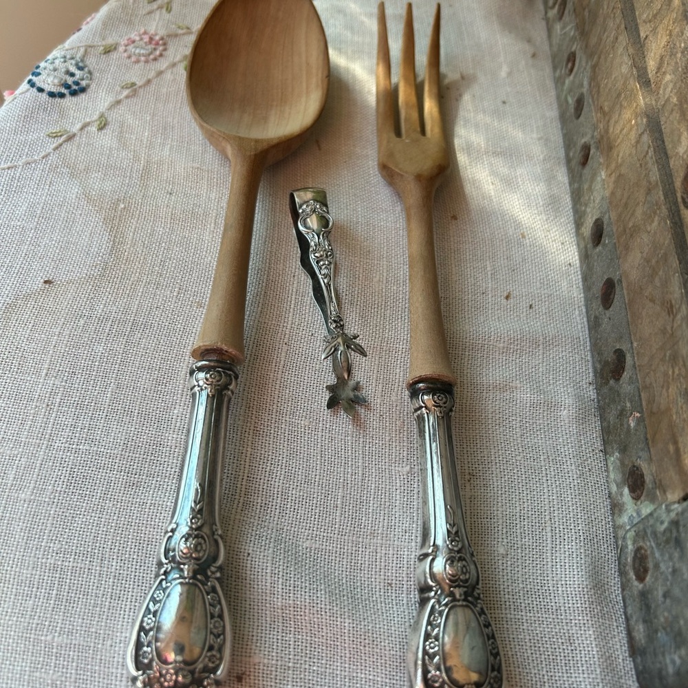 Antique Sterling Handle Serving Set - Picture 6 of 10